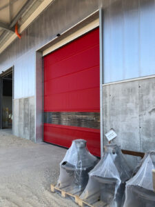 Quanto costa una porta rapida industriale? I fattori che incidono sul prezzo