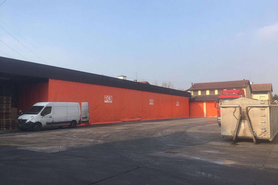 tende industriali scorrevoli in pvc per dividere gli ambienti